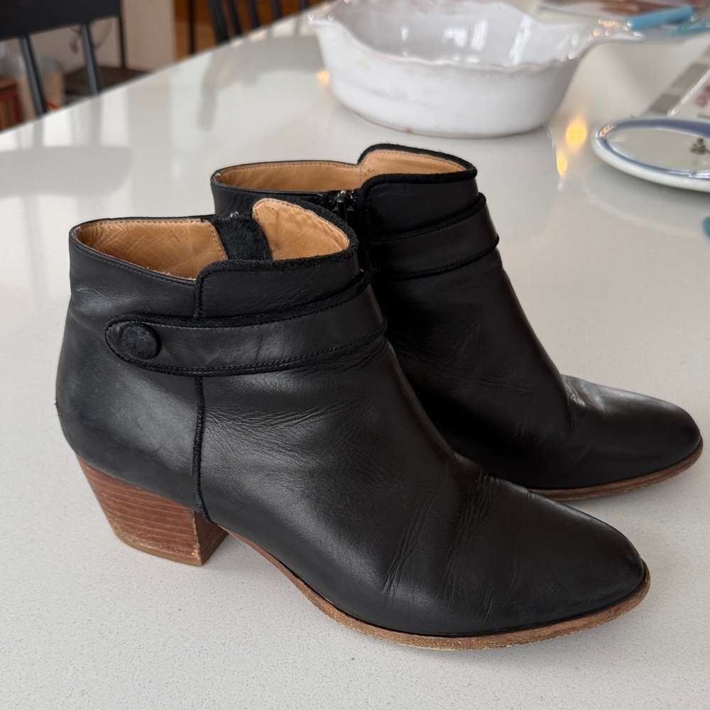 Sezane Black Leather Ankle Booties